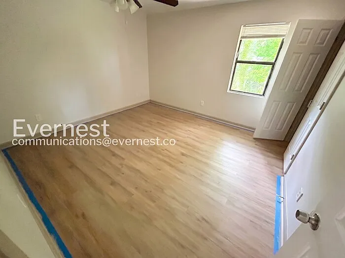 397 Annie St — Photo 3