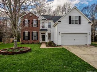 17228 Cambridge Woods Ct, Charlotte, NC 28277