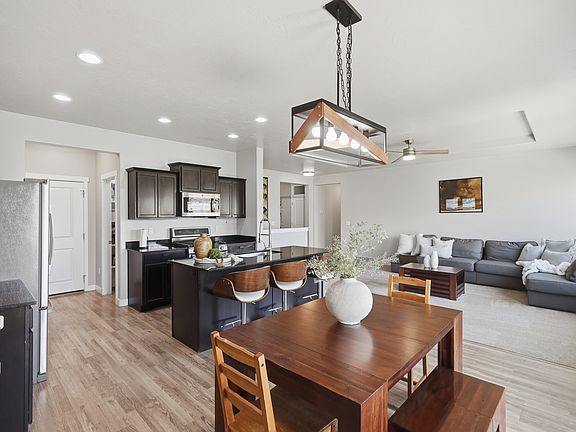 3rd image of 699 S Jubilee Dr