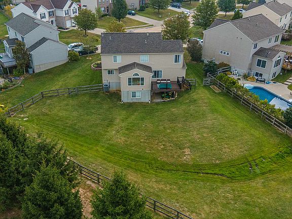 2nd image of 8941 Crimson Oak Dr