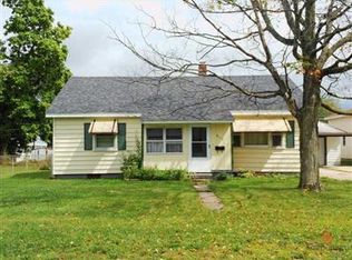 817 N 11th St, Elwood, IN 46036