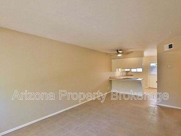3rd image of 2323 S College Ave APT 2