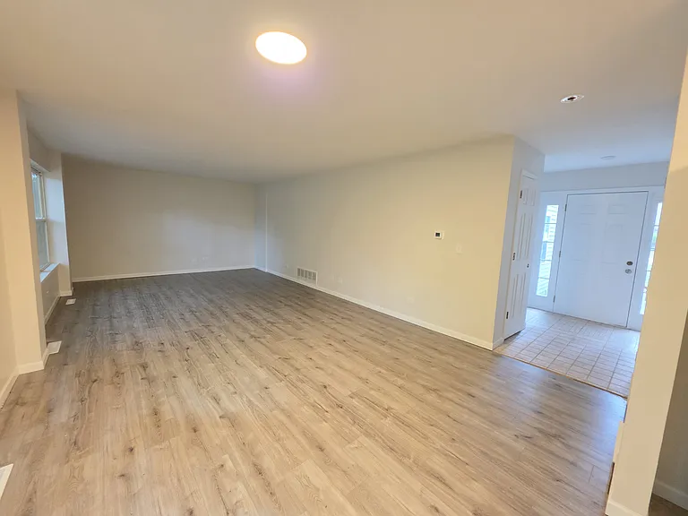 740 Village Cir — Photo 11
