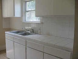 3rd image of 1012 Marion Ave