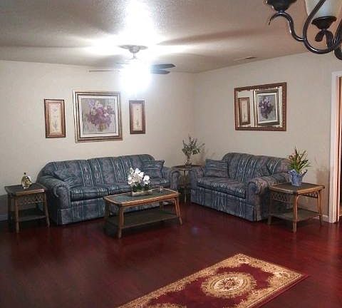 2nd image of 315 Olive Ct