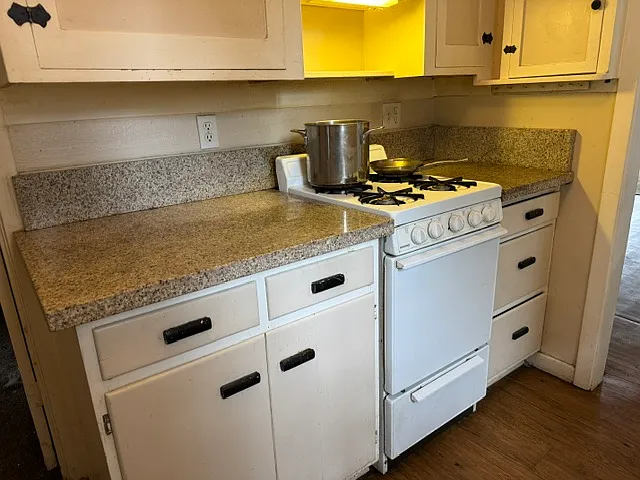1070 Playground Dr — Photo 7