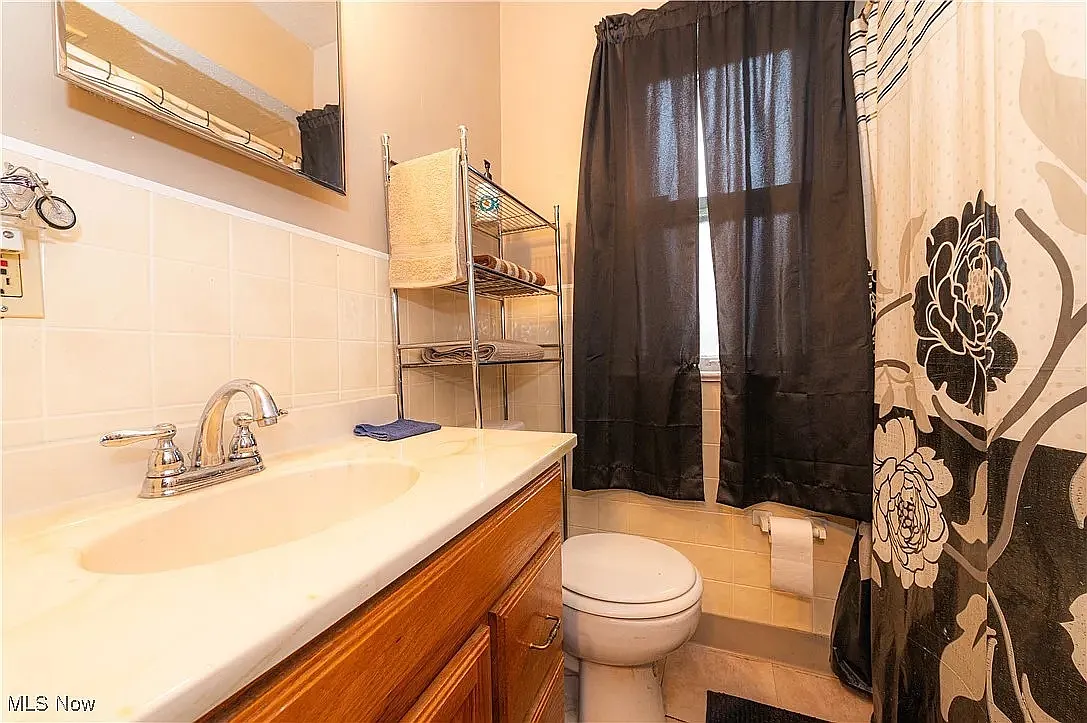 4381 East 175th Street - 1 — Photo 2