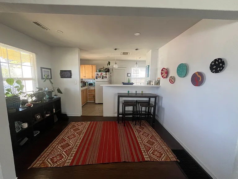 3504 Humphrey Ave — Photo 2