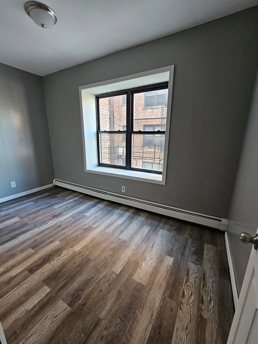 Building Photo - 66 N 9th St #2E