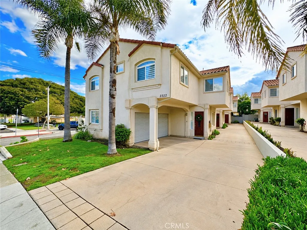 3 bed, 1758 sqft, $5,500 — Photo 1