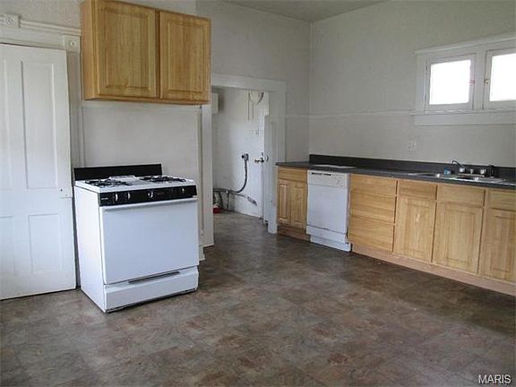 5th image of 5214 Wilson Ave