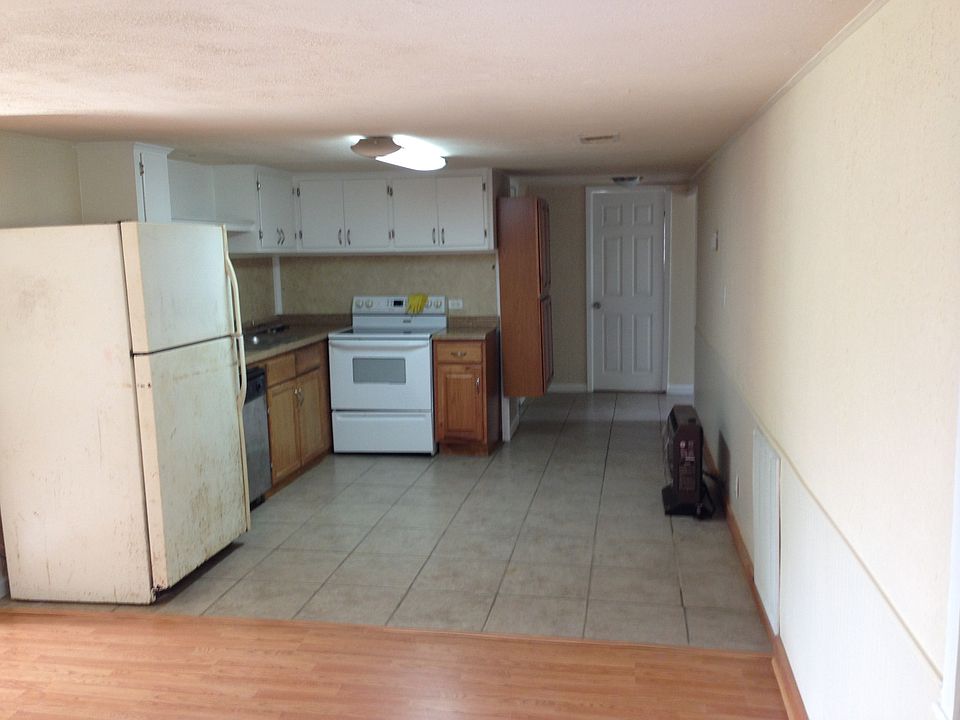 2nd image of 521 County Road 949a