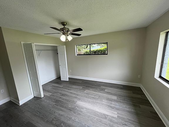 3rd image of 2606 Sheffield Ave