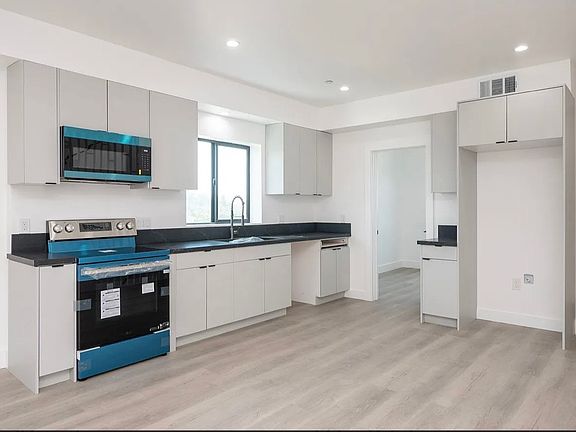 2nd image of 1579 Ricardo St #1573