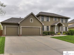 17529 U St, Omaha, NE 68135