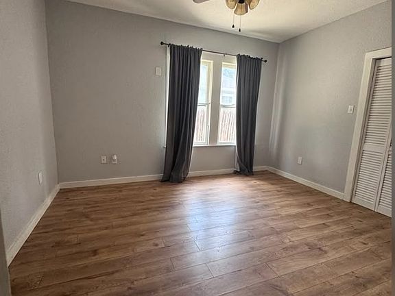 5th image of 1200 W Summit Ave