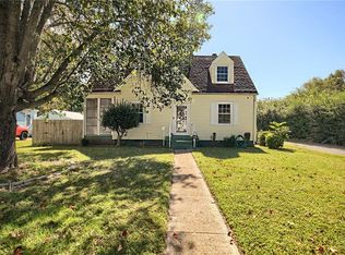 36 Davis Ave, Newport News, VA 23601