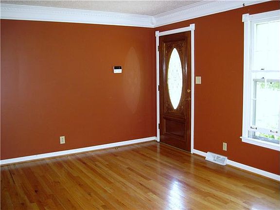 2nd image of 309 Swan Lake Dr
