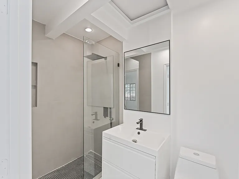 1800 Benedict Canyon Dr — Photo 24