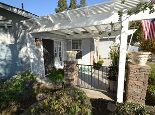 305 W Goshen Ave, Clovis, CA 93611