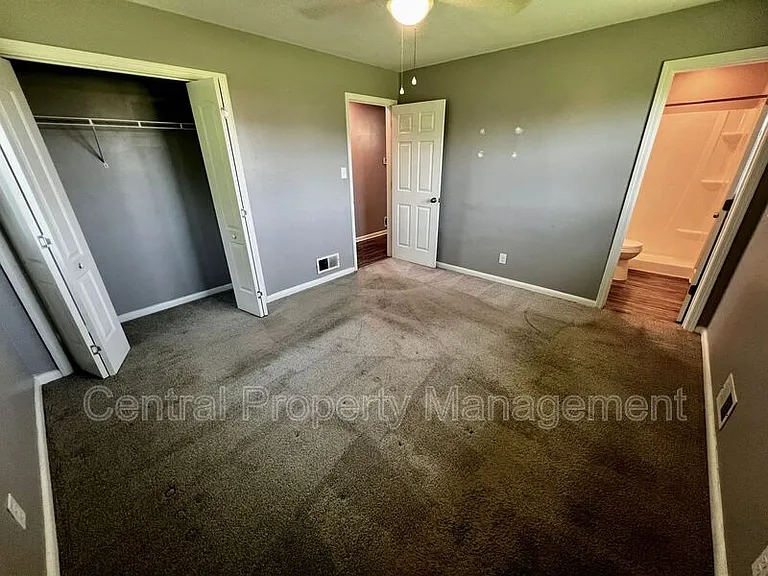 104 Madison Cir — Photo 18