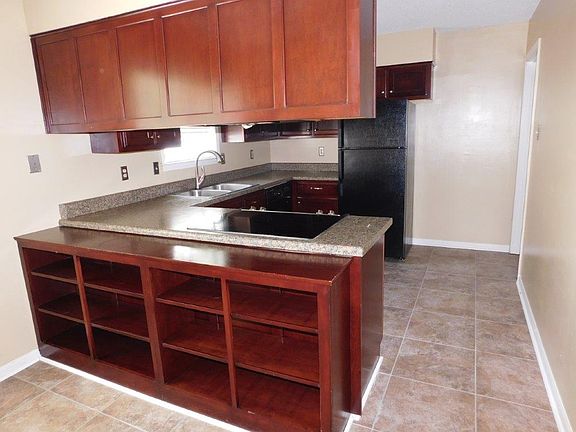 5th image of 7451 Palgrave Ln