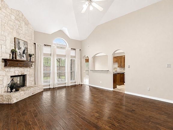 4th image of 13292 Box Elder Ln