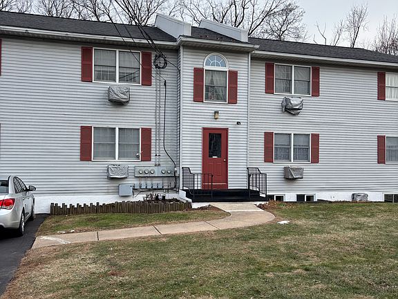 2nd image of 320 W Vine St APT E