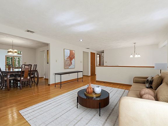 2nd image of 109 Davis Rd