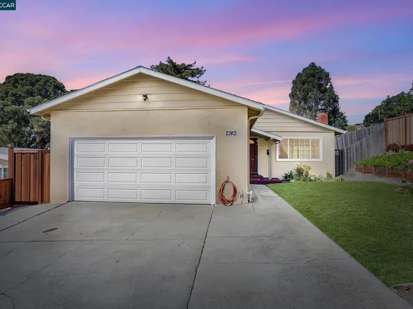 2742 Barnard St, Richmond, CA 94806