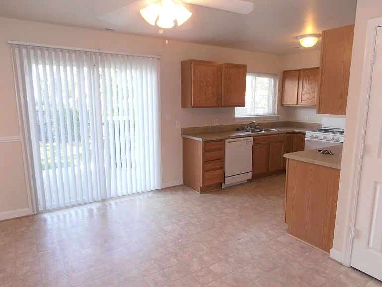 3 BR Kitchen