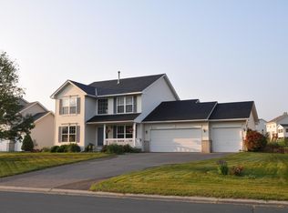 8113 Ashford Rd, Woodbury, MN 55125