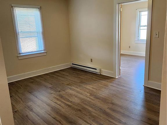 3rd image of 124 S 2nd St Floor 2