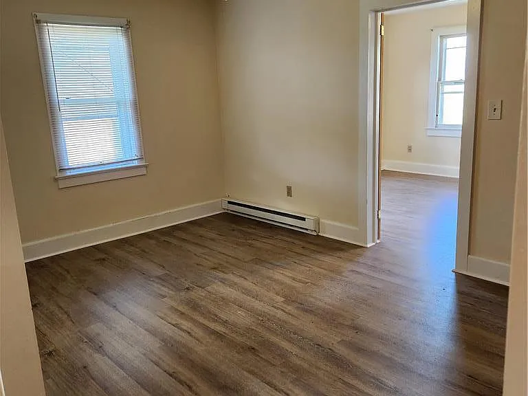 124 S 2nd St #2 — Photo 3