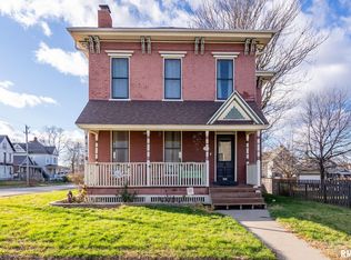 544 23rd St, Rock Island, IL 61201