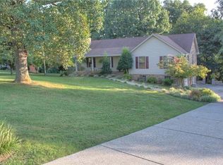 1813 Hidden Ridge Cir, Mount Juliet, TN 37122