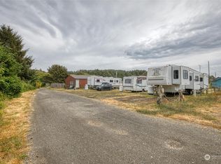56 6th St, Moclips, WA 98562