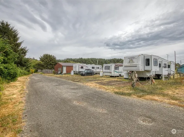 56 6th Street, Moclips, WA 98541