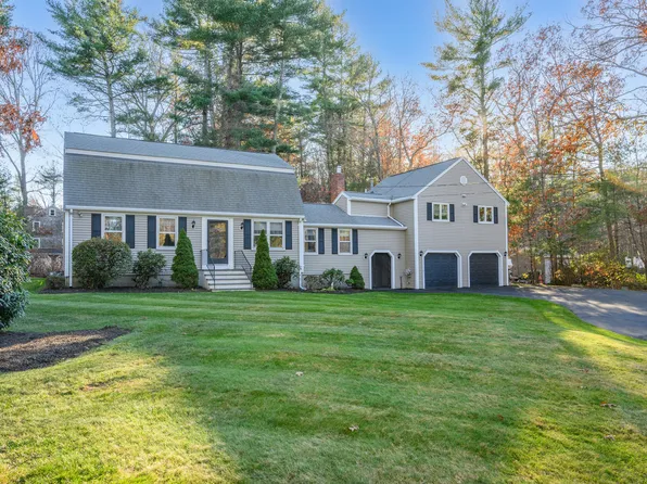 31 Hillcrest Drive, Pembroke, MA 02359