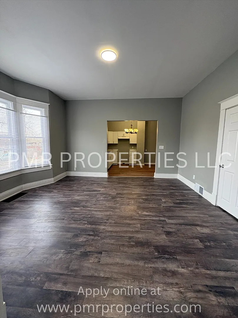 Building Photo - 1619 Jules St