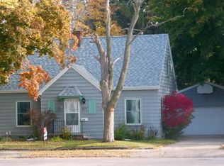 2016 N Oneida St, Appleton, WI 54911