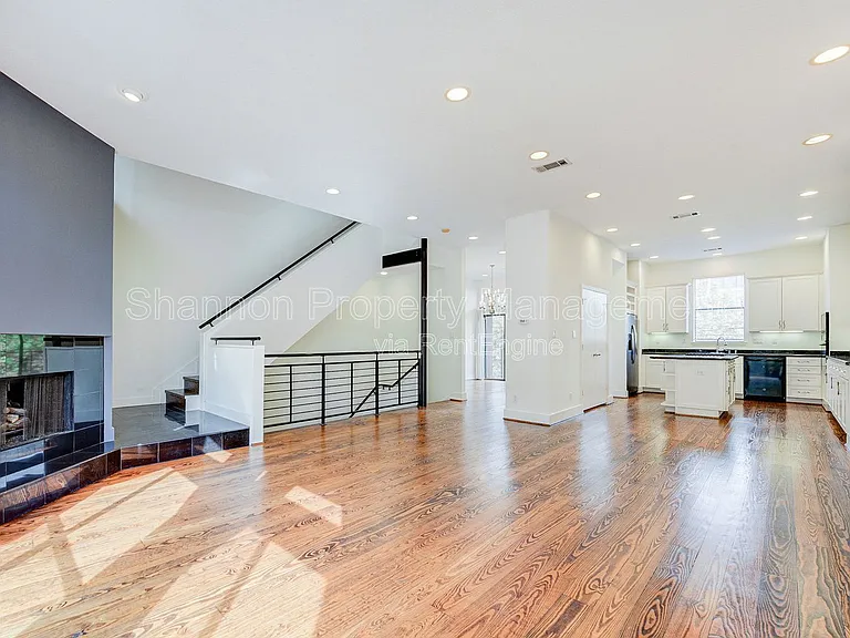 1501 California St #C — Photo 7