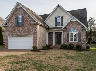 3811 Masters Dr, Smyrna, TN 37167