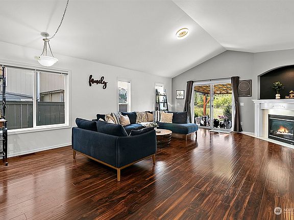 5th image of 21202 81st Street E