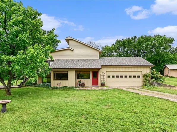 18793 21st St, Lawrence, KS 66044
