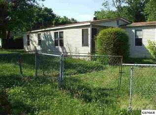 416 Meadowbrook Dr, Pigeon Forge, TN 37863