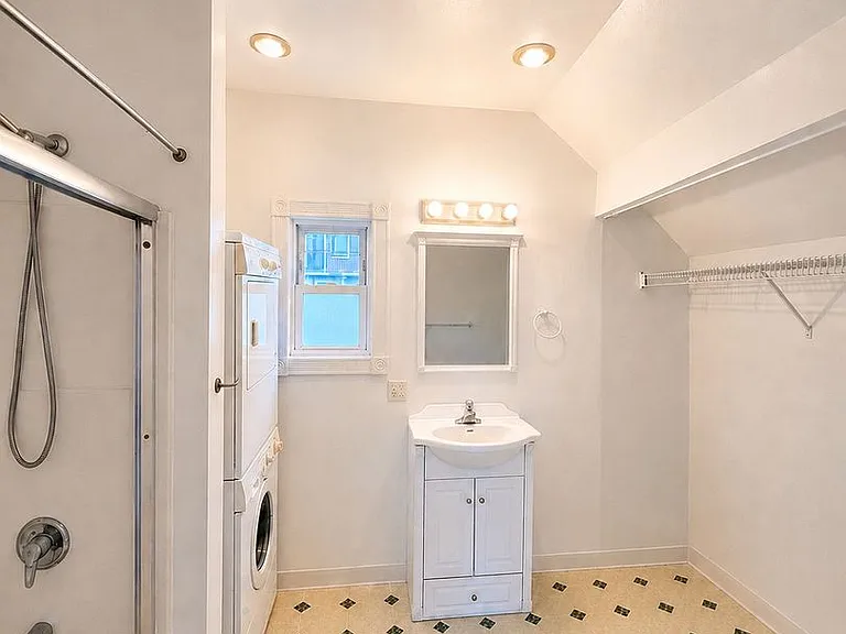 1736 NW 64th St — Photo 9