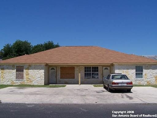 1st image of 7549-7551 OAK CHASE