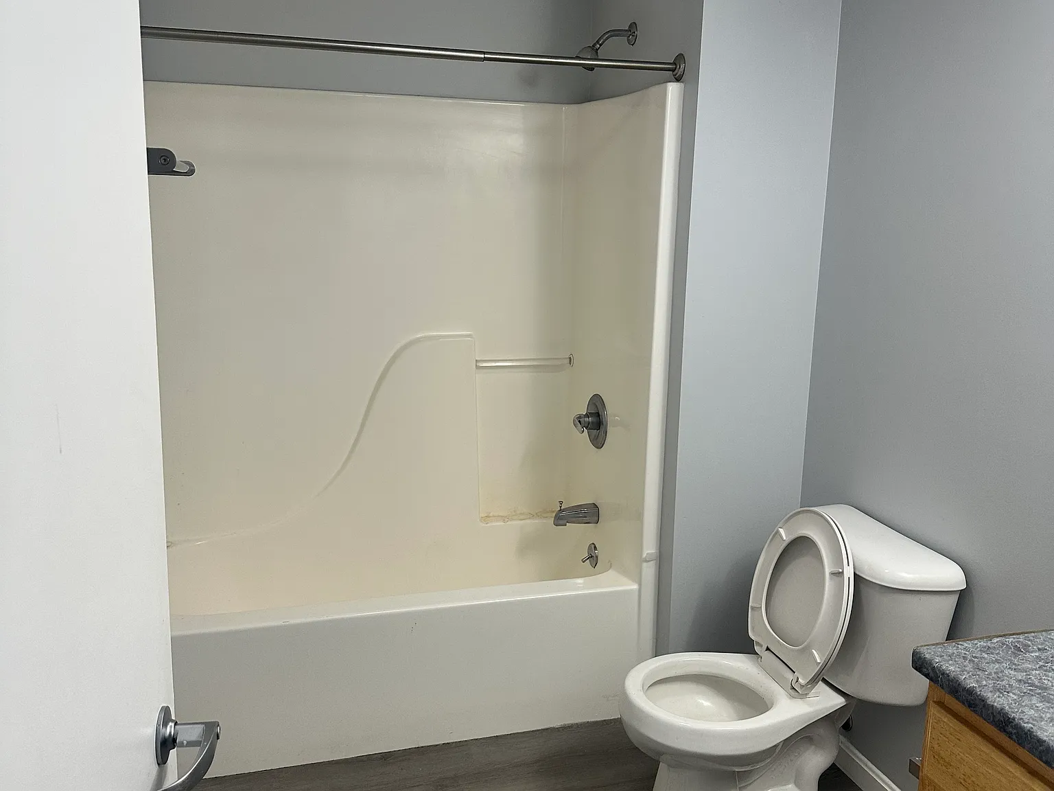1 bed, $1,250 — Photo 4