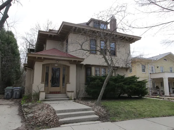 2119 E Kenilworth Pl #3, Milwaukee, WI 53202